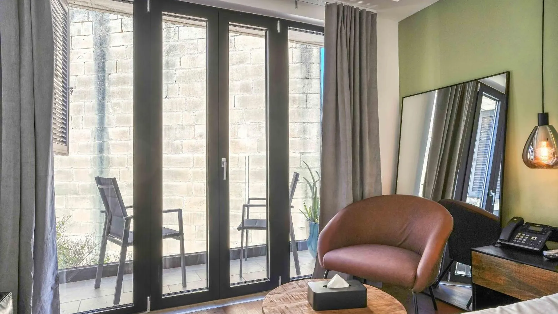 Hotel The Bear And Ween Saint Julian's Malta